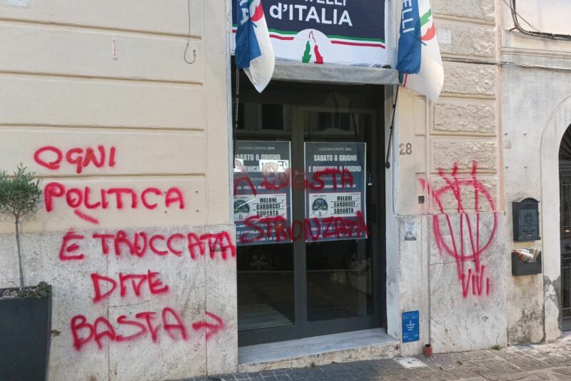 Genzano, Bertucci: “Atto vandalico contro sede di FdI: continueremo a portare avanti le nostre idee”
